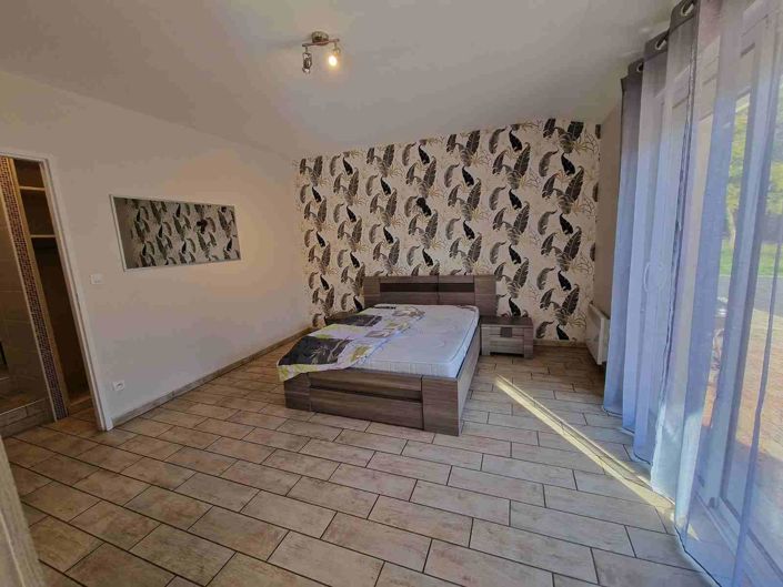 Image No.16-4 Bed House for sale