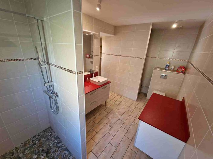 Image No.18-4 Bed House for sale