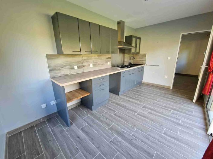 Image No.20-4 Bed House for sale