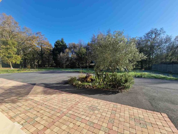 Image No.6-4 Bed House for sale