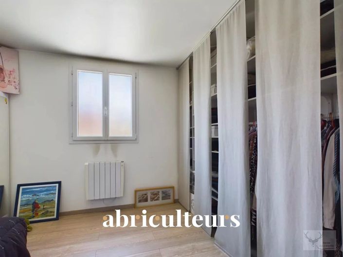 Image No.12-4 Bed House for sale