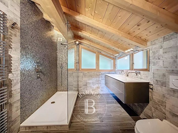 Image No.18-4 Bed House for sale