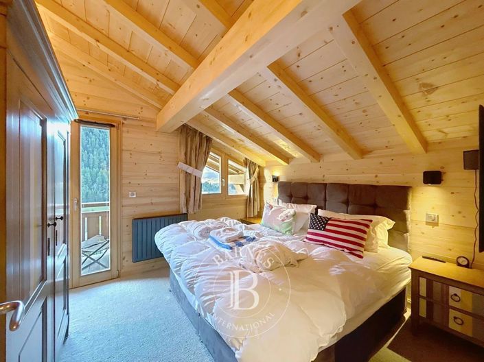 Image No.19-4 Bed House for sale