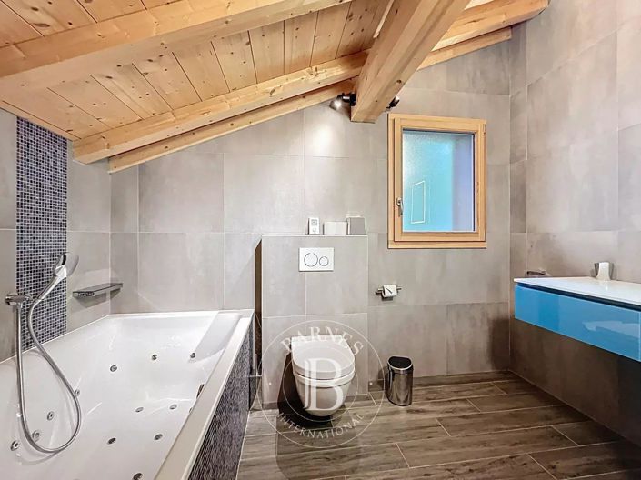 Image No.21-4 Bed House for sale