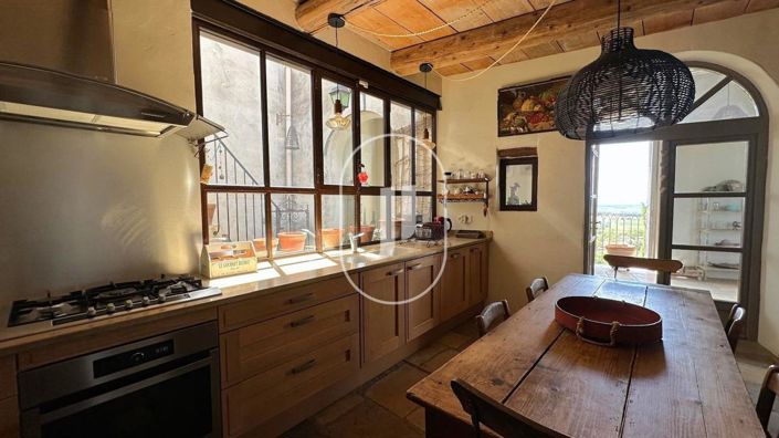 Image No.8-3 Bed House for sale