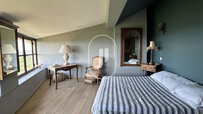 Image No.9-3 Bed House for sale