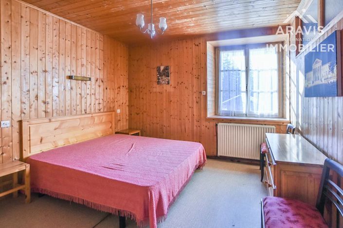 Image No.12-9 Bed House for sale