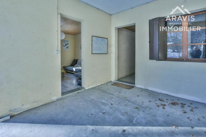 Image No.13-9 Bed House for sale