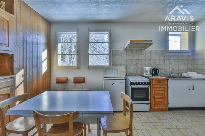 Image No.17-9 Bed House for sale