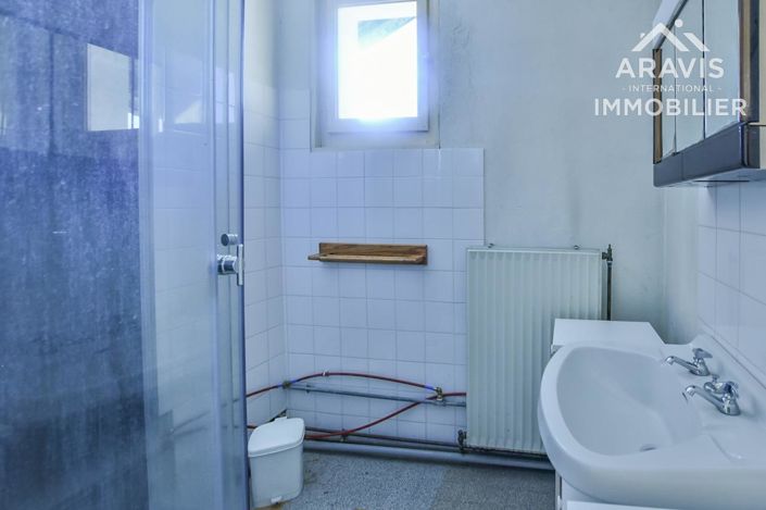 Image No.18-9 Bed House for sale