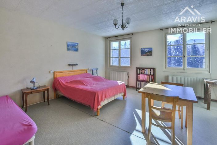 Image No.19-9 Bed House for sale