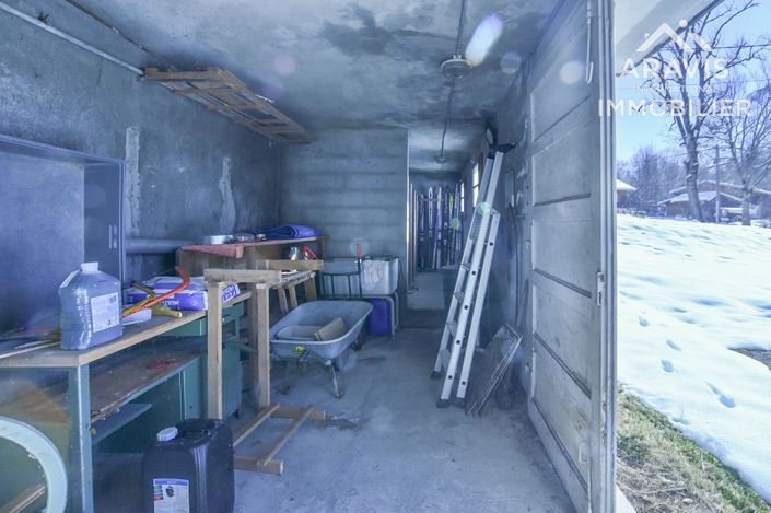 Image No.21-9 Bed House for sale