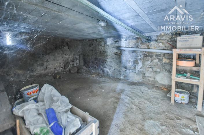 Image No.22-9 Bed House for sale