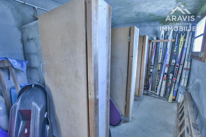 Image No.25-9 Bed House for sale