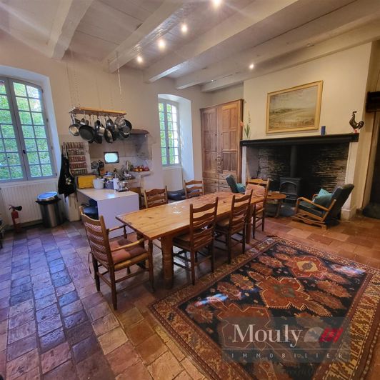 Image No.19-5 Bed House for sale