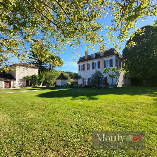 Image No.2-5 Bed House for sale