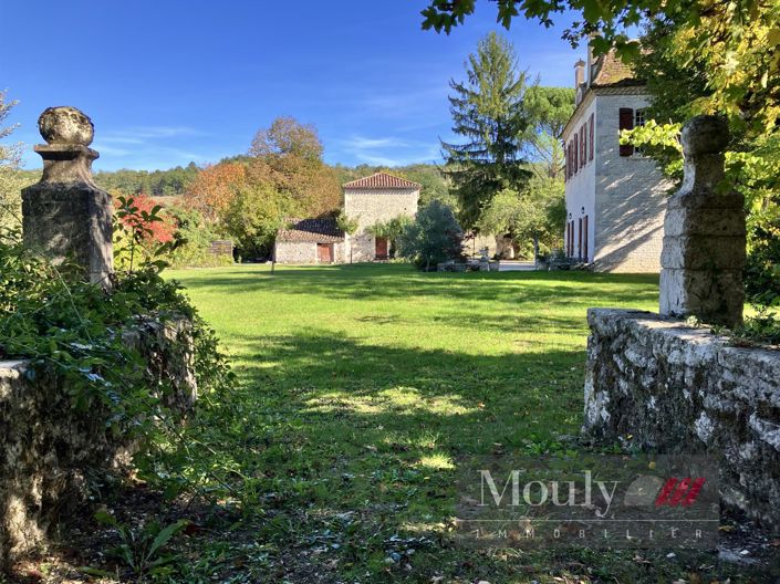 Image No.24-5 Bed House for sale