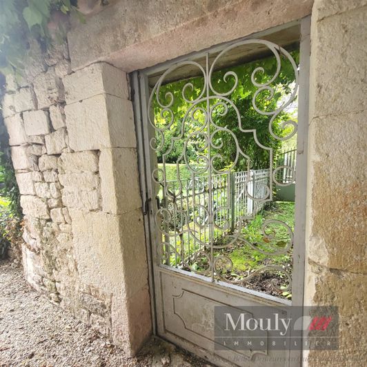 Image No.6-5 Bed House for sale