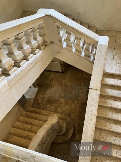 Image No.9-5 Bed House for sale