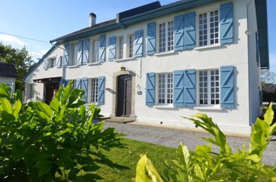 6 Bed House for sale