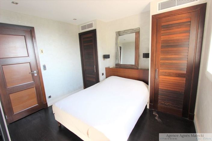 Image No.16-4 Bed House for sale