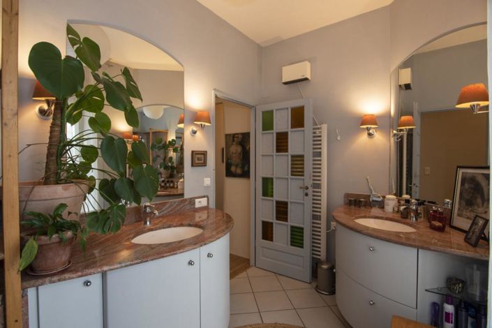 Image No.15-4 Bed House for sale