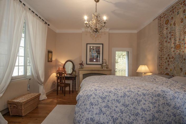 Image No.17-4 Bed House for sale