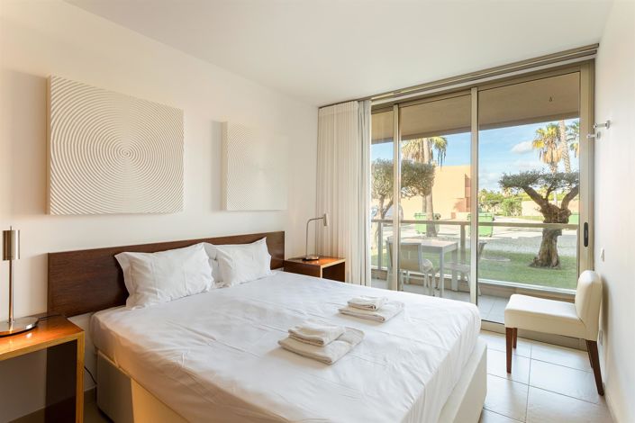 Image No.20-3 Bed Apartment for sale