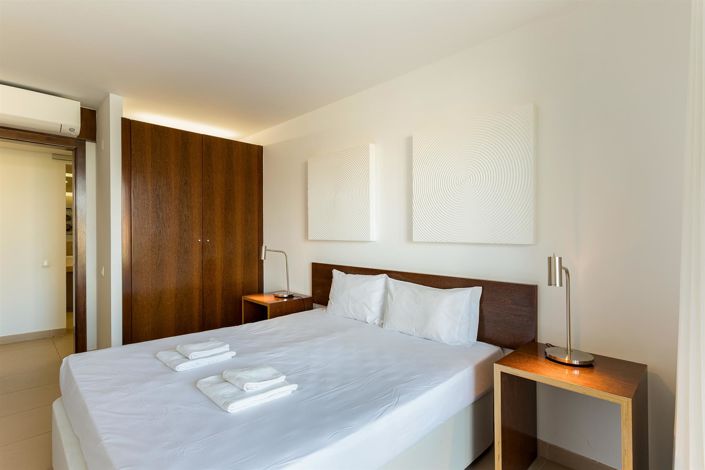 Image No.21-3 Bed Apartment for sale