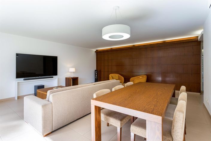 Image No.9-3 Bed Apartment for sale