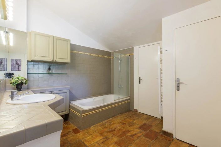 Image No.11-House for sale