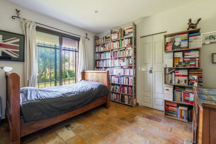 Image No.9-House for sale