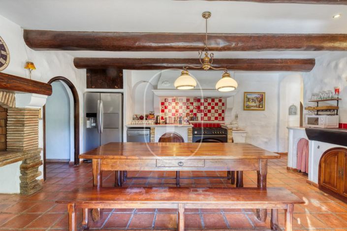 Image No.10-5 Bed House for sale