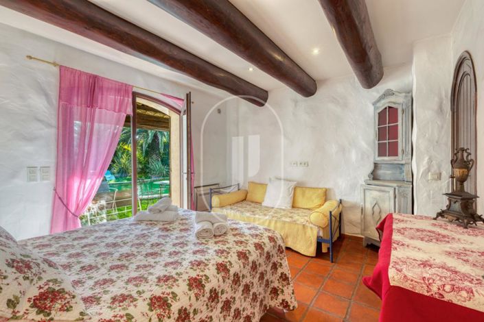 Image No.11-5 Bed House for sale