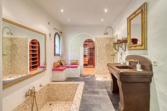 Image No.14-5 Bed House for sale