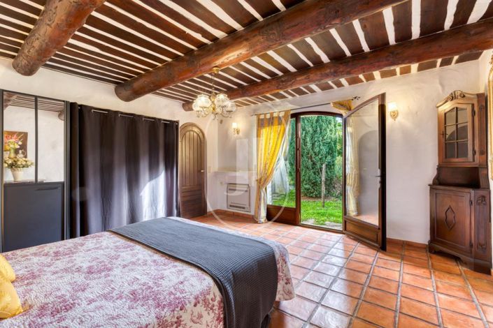 Image No.15-5 Bed House for sale