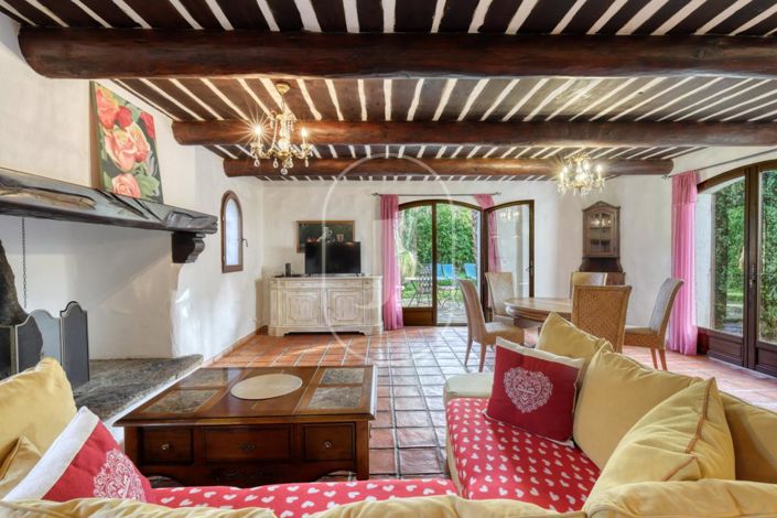 Image No.5-5 Bed House for sale