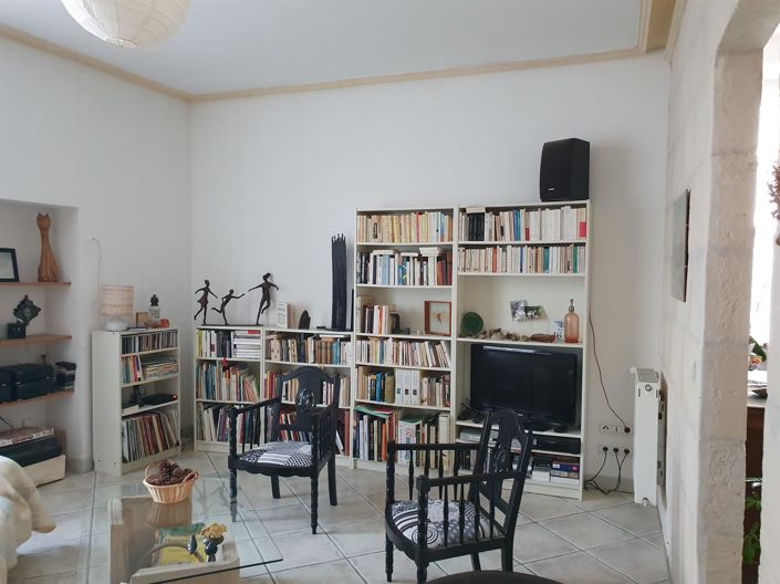 Image No.12-5 Bed House for sale