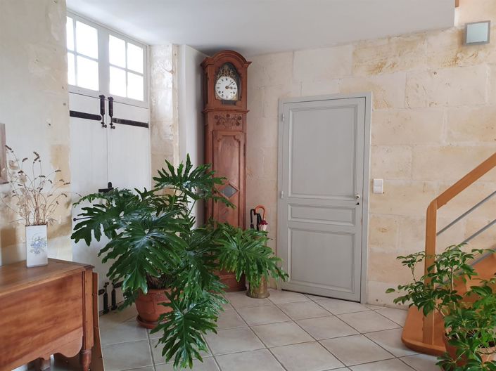 Image No.18-5 Bed House for sale