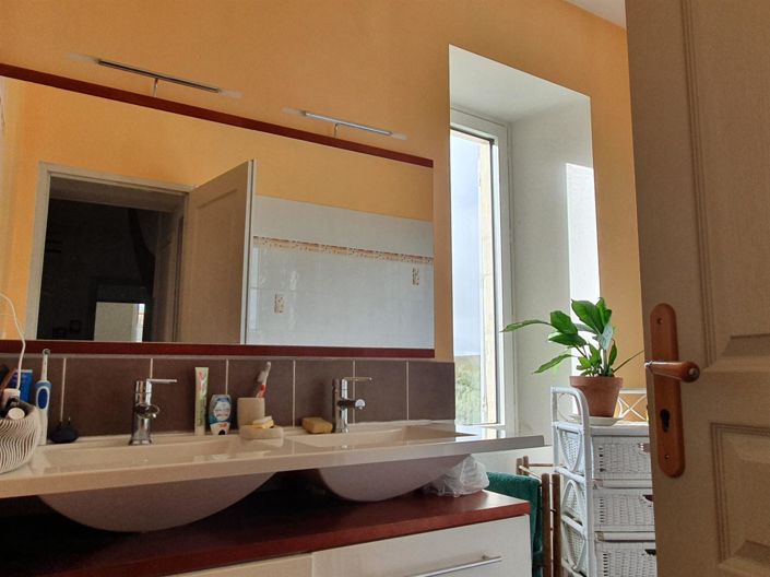 Image No.24-5 Bed House for sale