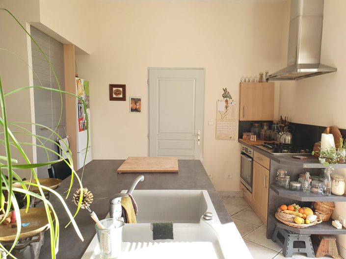 Image No.8-5 Bed House for sale