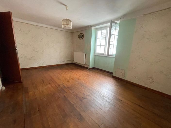 Image No.7-3 Bed House for sale