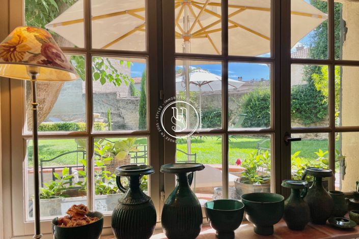 Image No.19-6 Bed House for sale