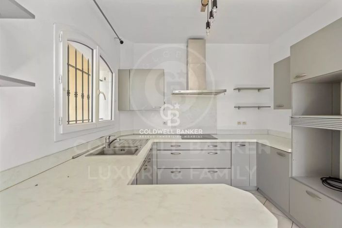 Image No.4-3 Bed House for sale