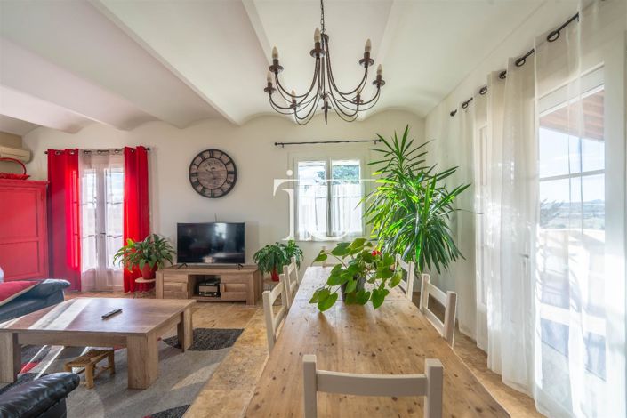 Image No.8-3 Bed House for sale