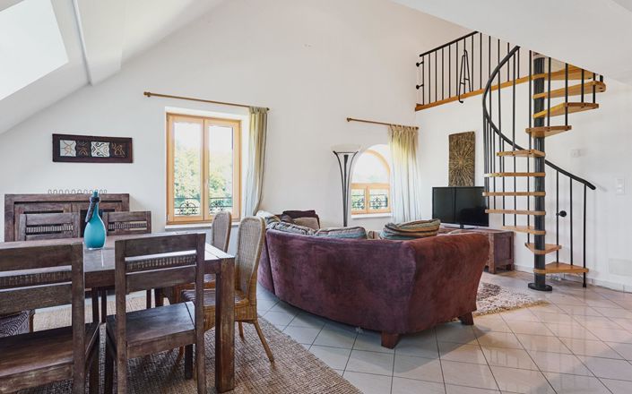 Image No.12-13 Bed House for sale