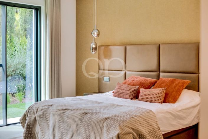 Image No.32-4 Bed House for sale