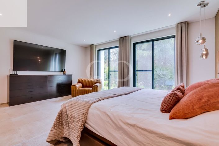 Image No.35-4 Bed House for sale