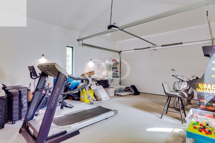 Image No.41-4 Bed House for sale