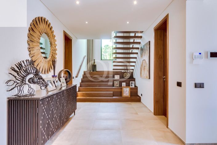 Image No.42-4 Bed House for sale